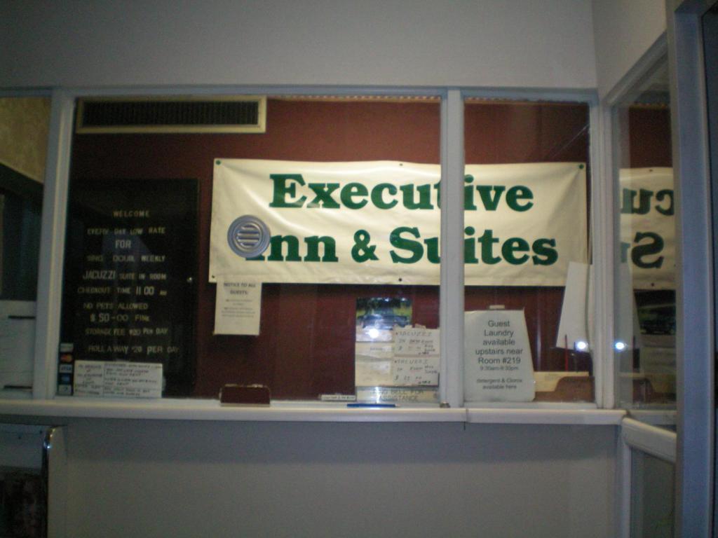 Executive Inn & Suites - Augusta Extérieur photo