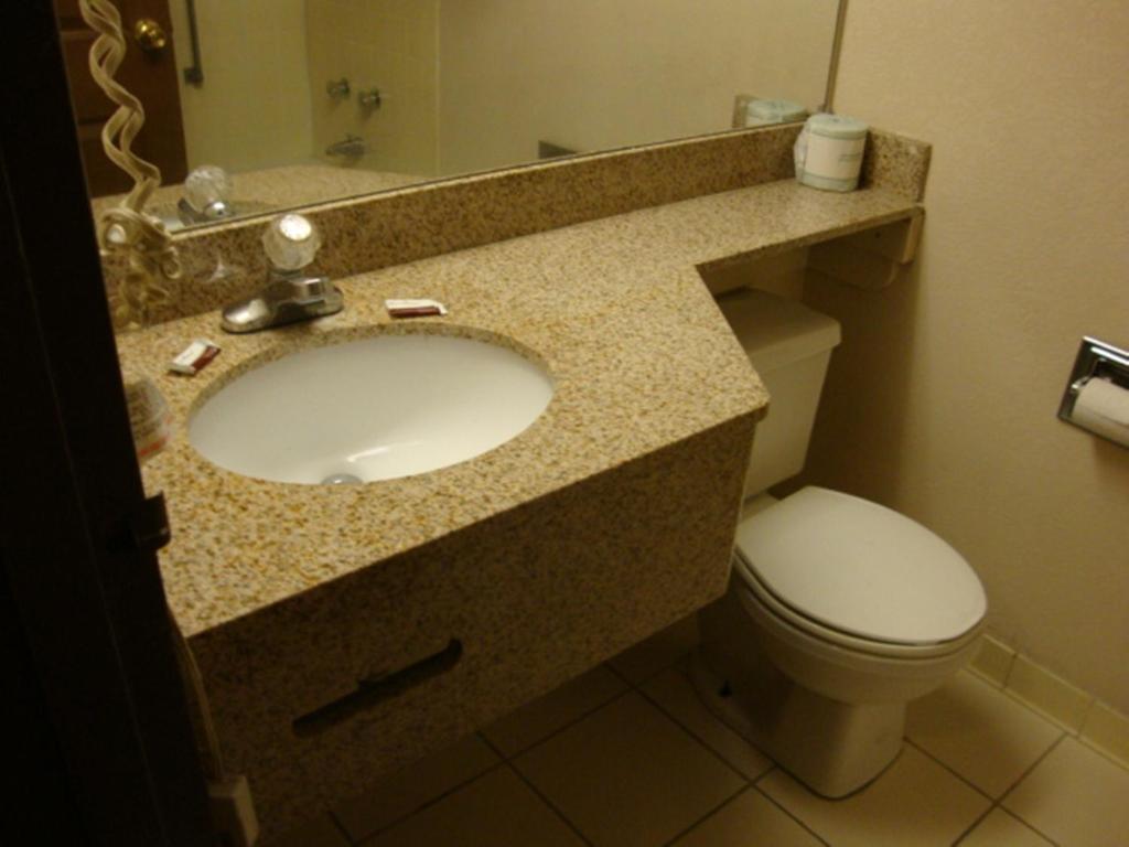 Executive Inn & Suites - Augusta Extérieur photo